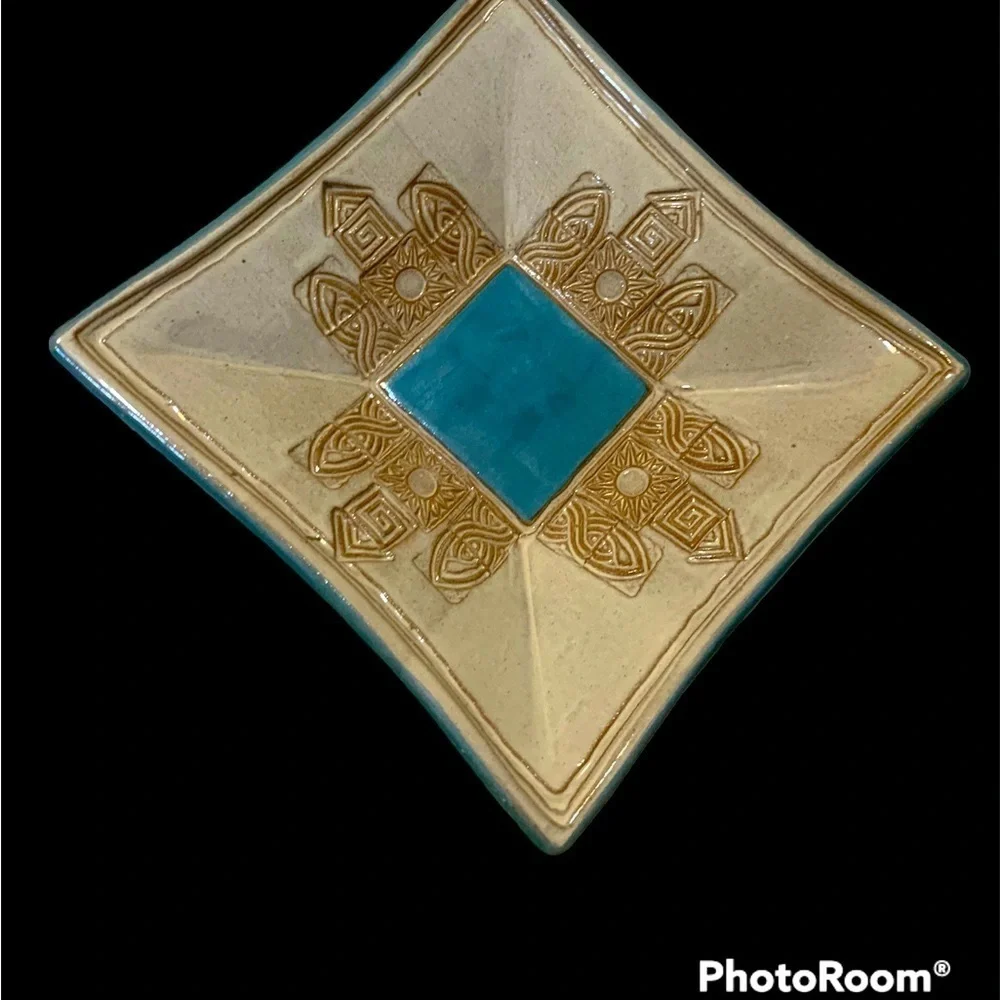 Console Dish MCM hand crafted‎ Ceramic Turquoise w/Aztec design-has hook …